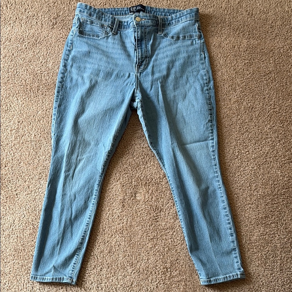 🌸3/$15 🌸Gap Light Blue Denim Jeans—Size 18